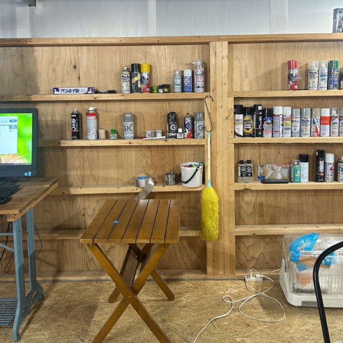 レーザー加工機周辺はこんなかんじ。